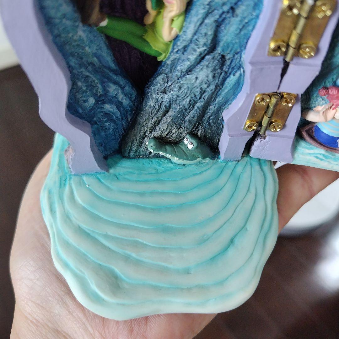 極美品！ディズニー NEVERLAND ピーターパンとフック船長　ドクロ置物