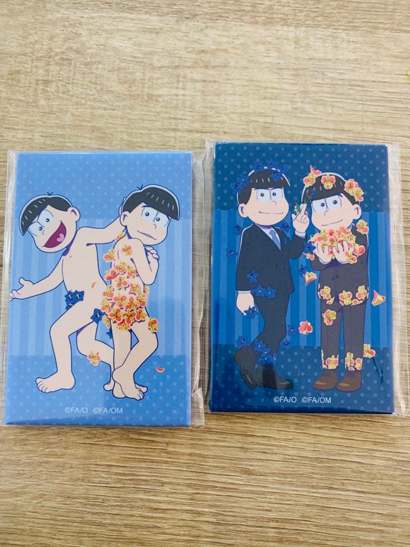 おそ松さん　カラ松　スーツ　裸　花　 18歳　スクエア缶バッジコレクション