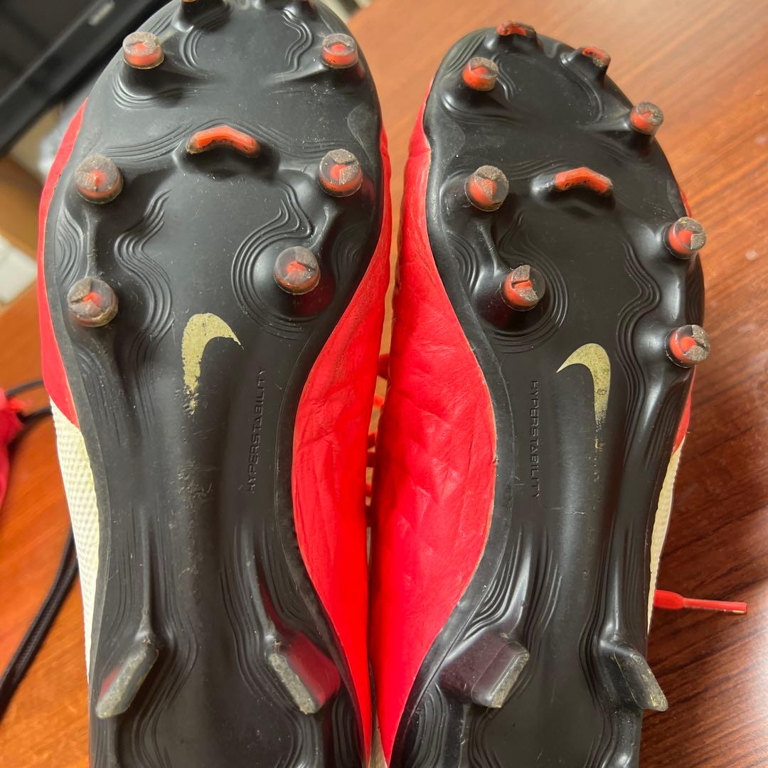 Nike サッカーシューズ ティエンポレジェンド8