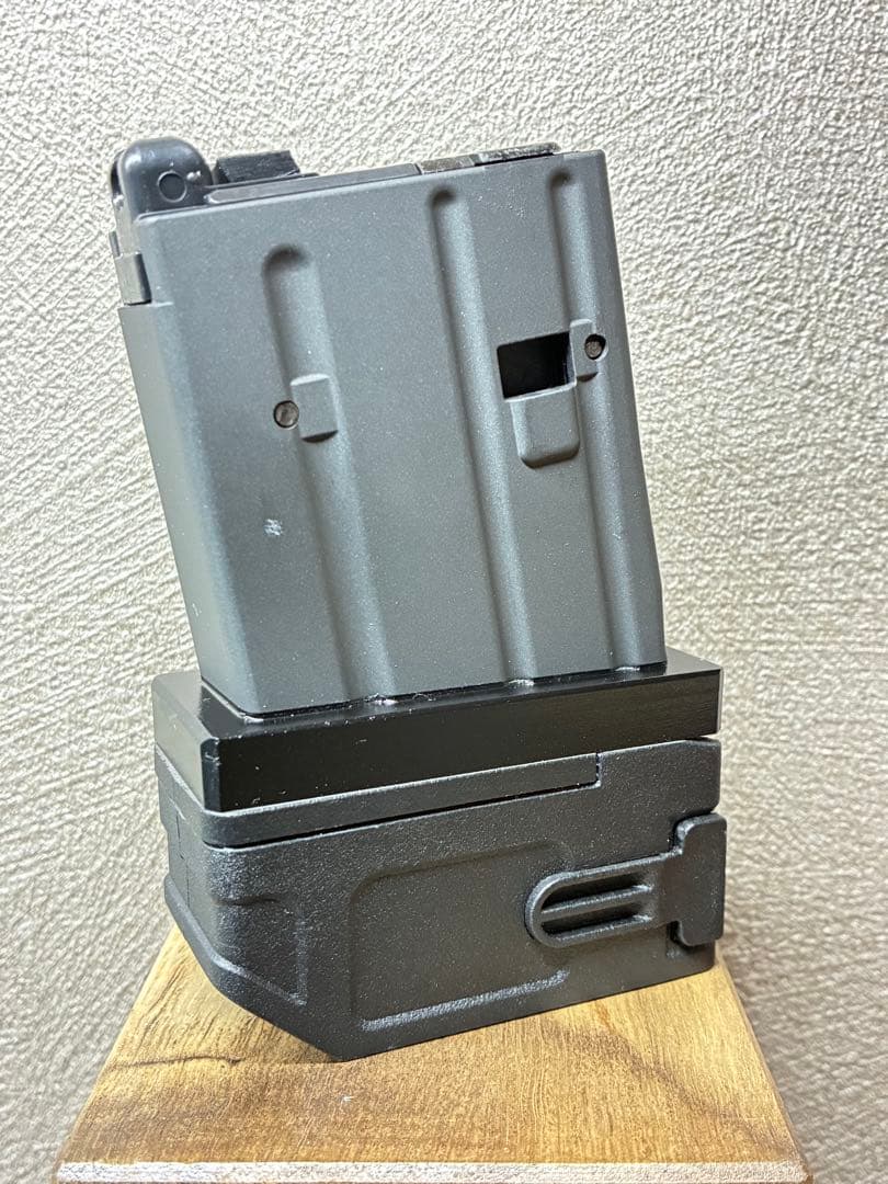 R8-02東京マルイ GBB M4 マガジンアダプター 外部ソース仕様