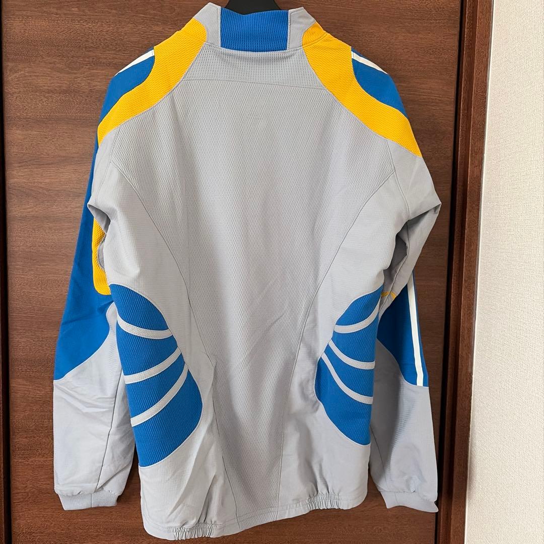 adidas KIRIN ウィンドブレーカー