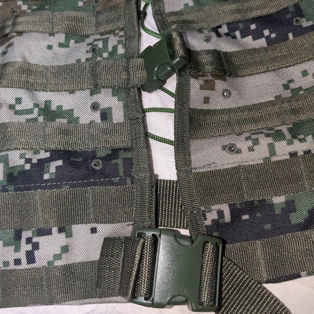 06式通用単兵携行具　中国人民解放軍タクティカルベスト　ポーチ多数あり　中国軍