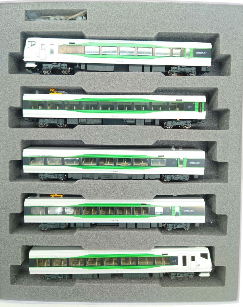 KATO　10-1884 E257系5500番台「草津・四万/あかぎ」5両セット