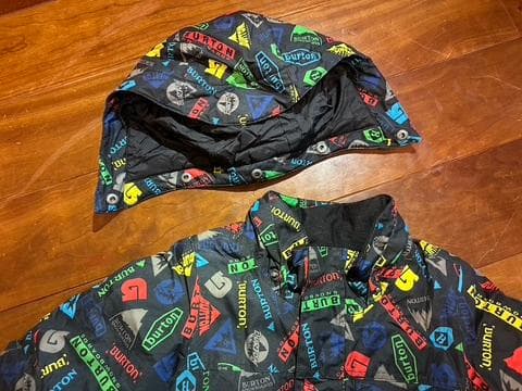 BURTON スノーボードウェア 子供用 黒赤　5-6