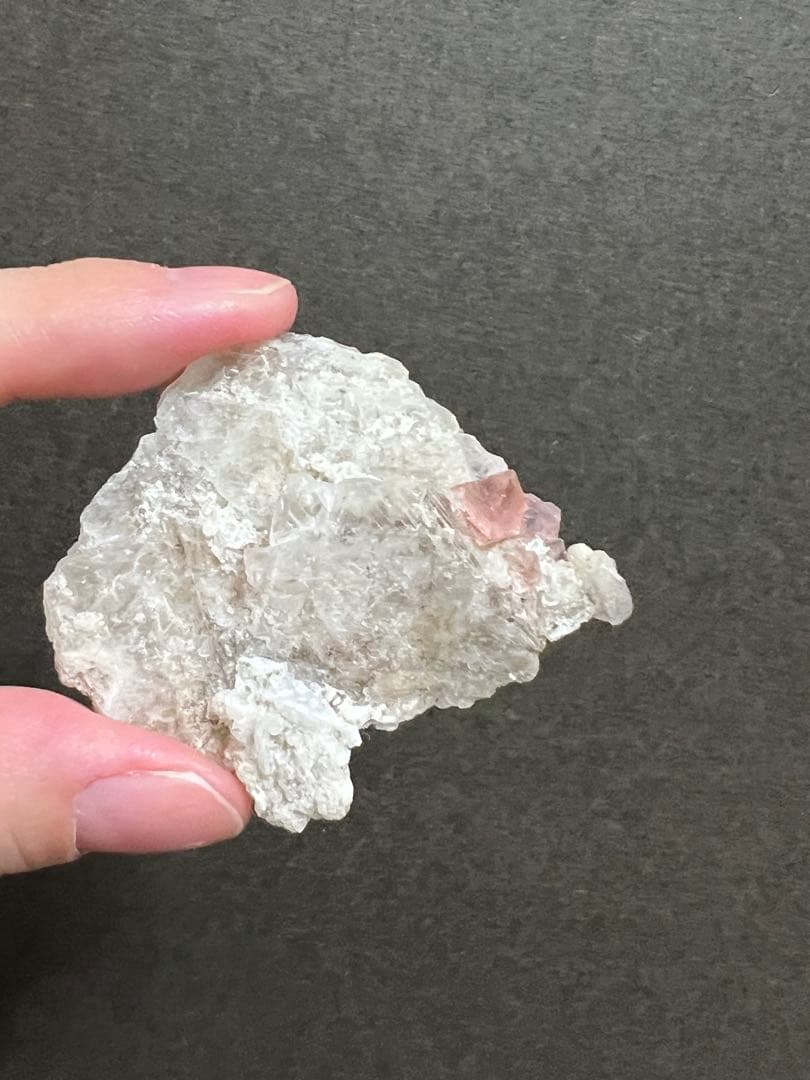 ピンクフローライト 結晶 母岩付き フランス産