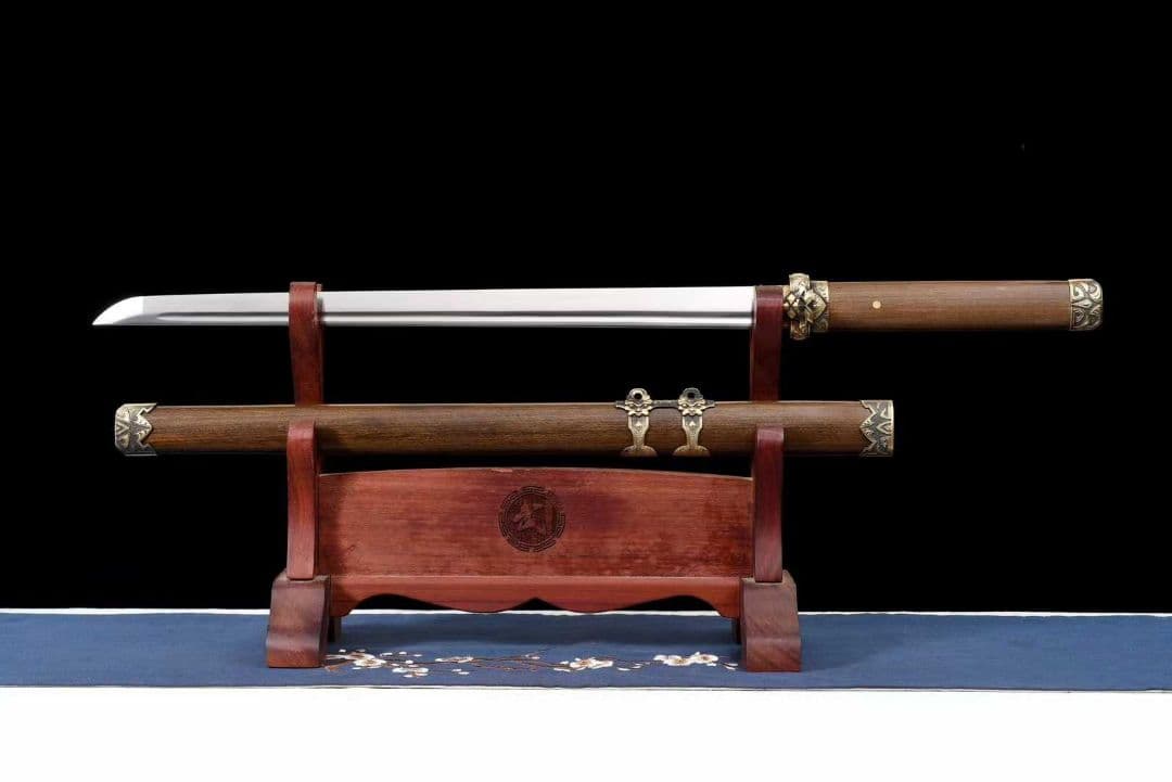 【虎頭直刀】古兵器 武具 刀装具 日本刀　模造刀 居合刀 武士道 鑑賞用 美術刀