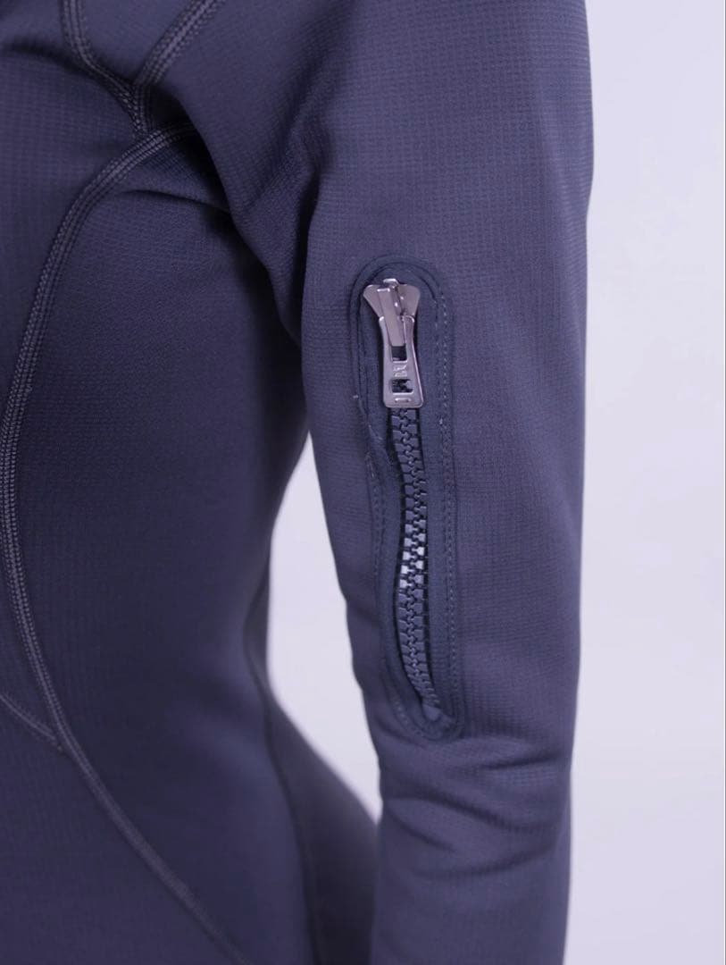 日本未上陸　濠SharkSkin高級T2 フルスーツ　グレー　（在庫１）