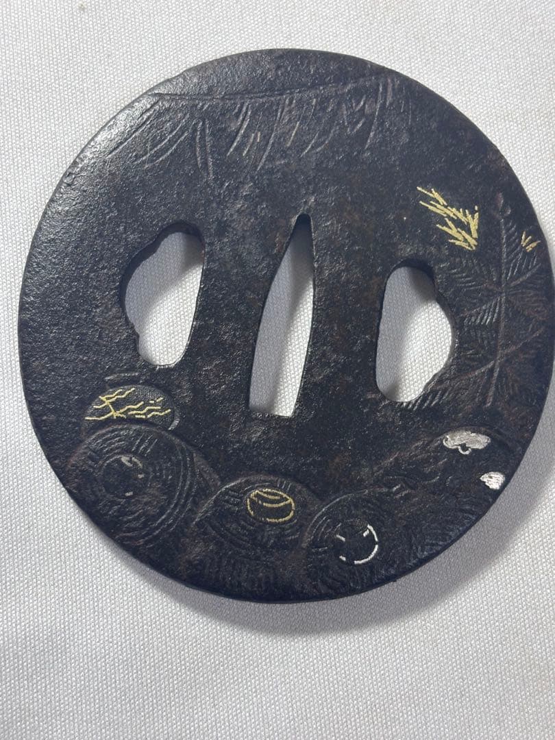 鐔鍔つば　縁起の良い図柄　打ち出の小槌　米俵　七福神　大黒天　鉄地　江戸時代