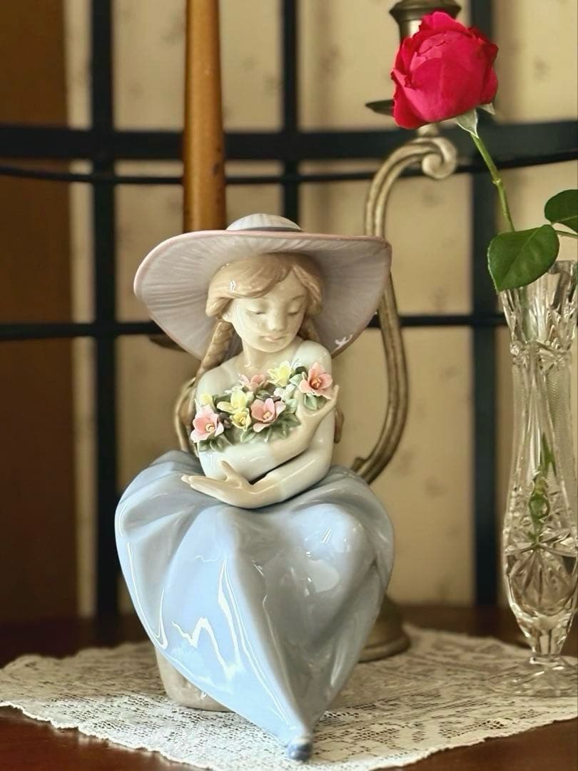 リヤドロ　LLADRO 花の香りにつつまれて　コレクション　置物　オブジェ　磁器