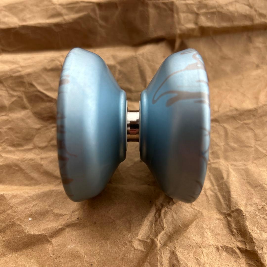 スポーツトイ・アクショントイ supernova light yoyofactory