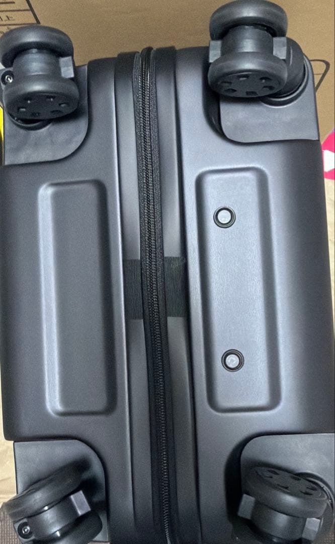 無印良品　バーを自由に調節できるハードキャリーケース３６Ｌ