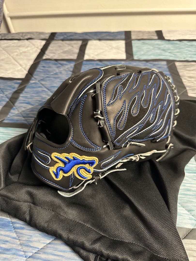 RYU限定グローブ　右投げ用