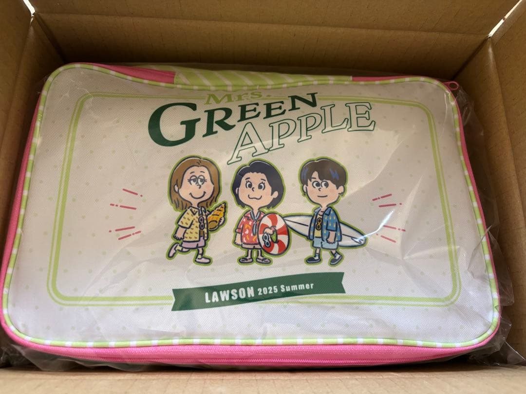 Mrs.GREEN APPLE 3点ポーチ