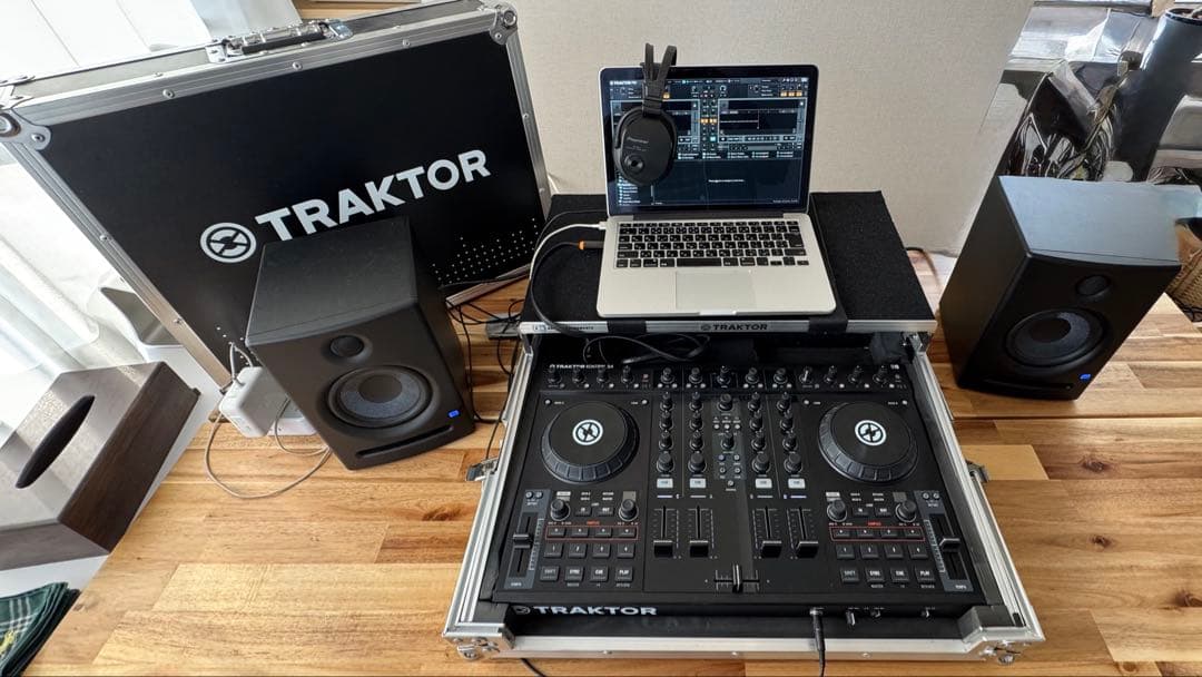 [値下げ]TRAKTOR Kontrol S4 DJコントローラー&スピーカー