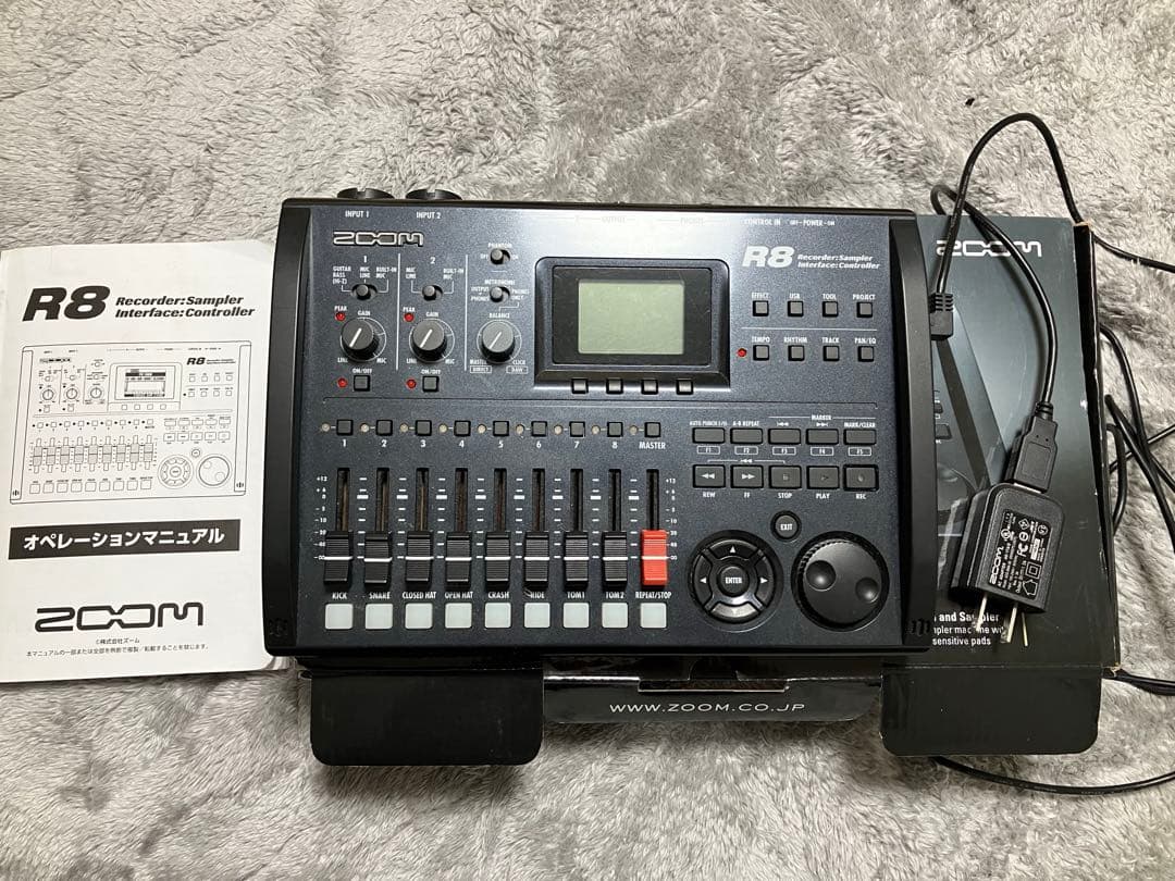 【美品】ZOOM R8 ★32GB SDカード付 / MTR・IF