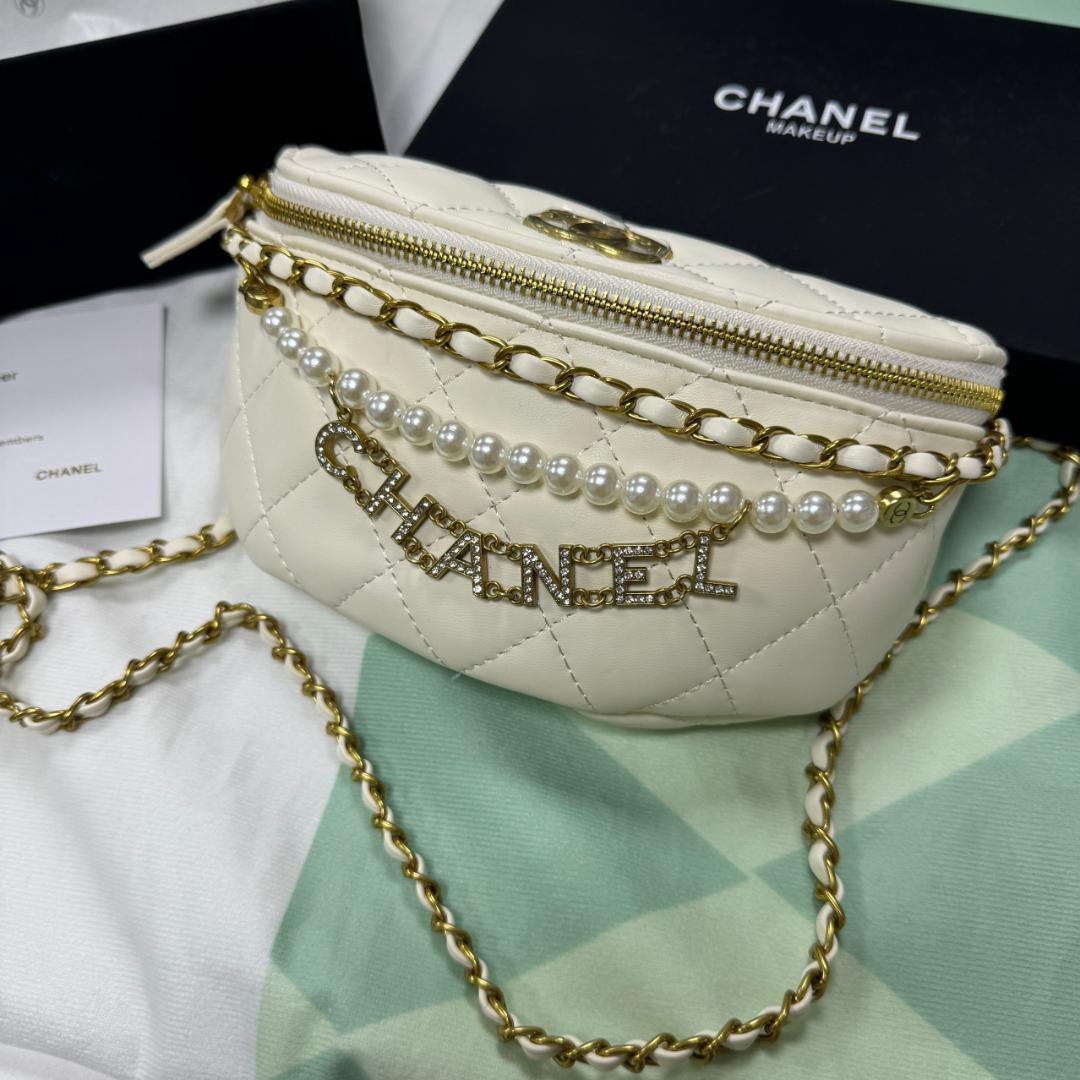 希少 非売品✨ ホワイトショルダーバッグoiw