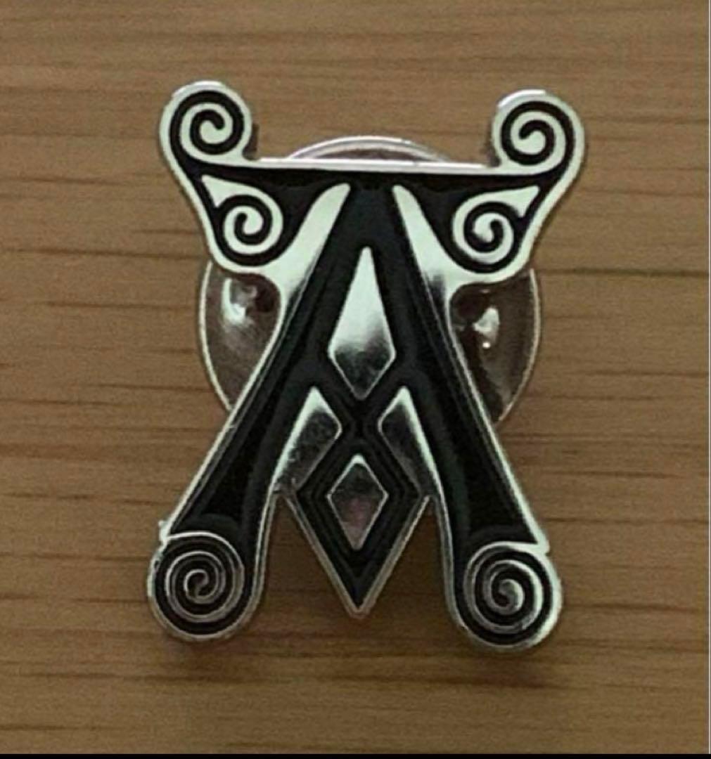 アードベッグキーホルダー＆ピンバッジセット