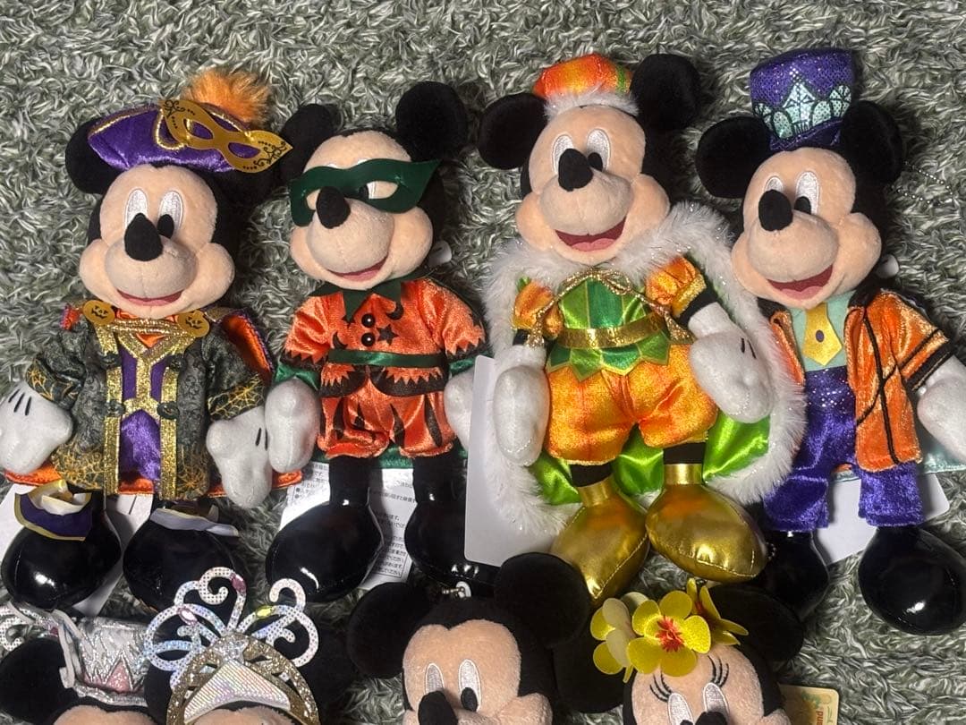 く*。様 ミッキーミニー ドナルド デイジー ぬいぐるみバッジ