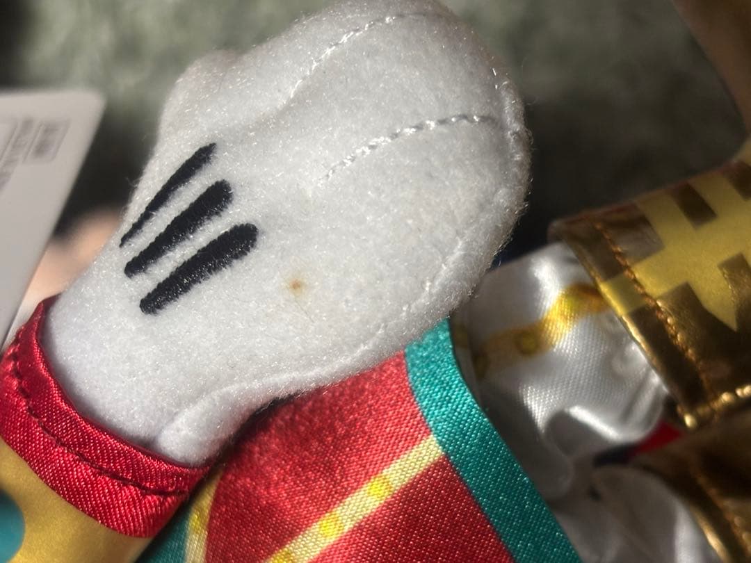 く*。様 ミッキーミニー ドナルド デイジー ぬいぐるみバッジ