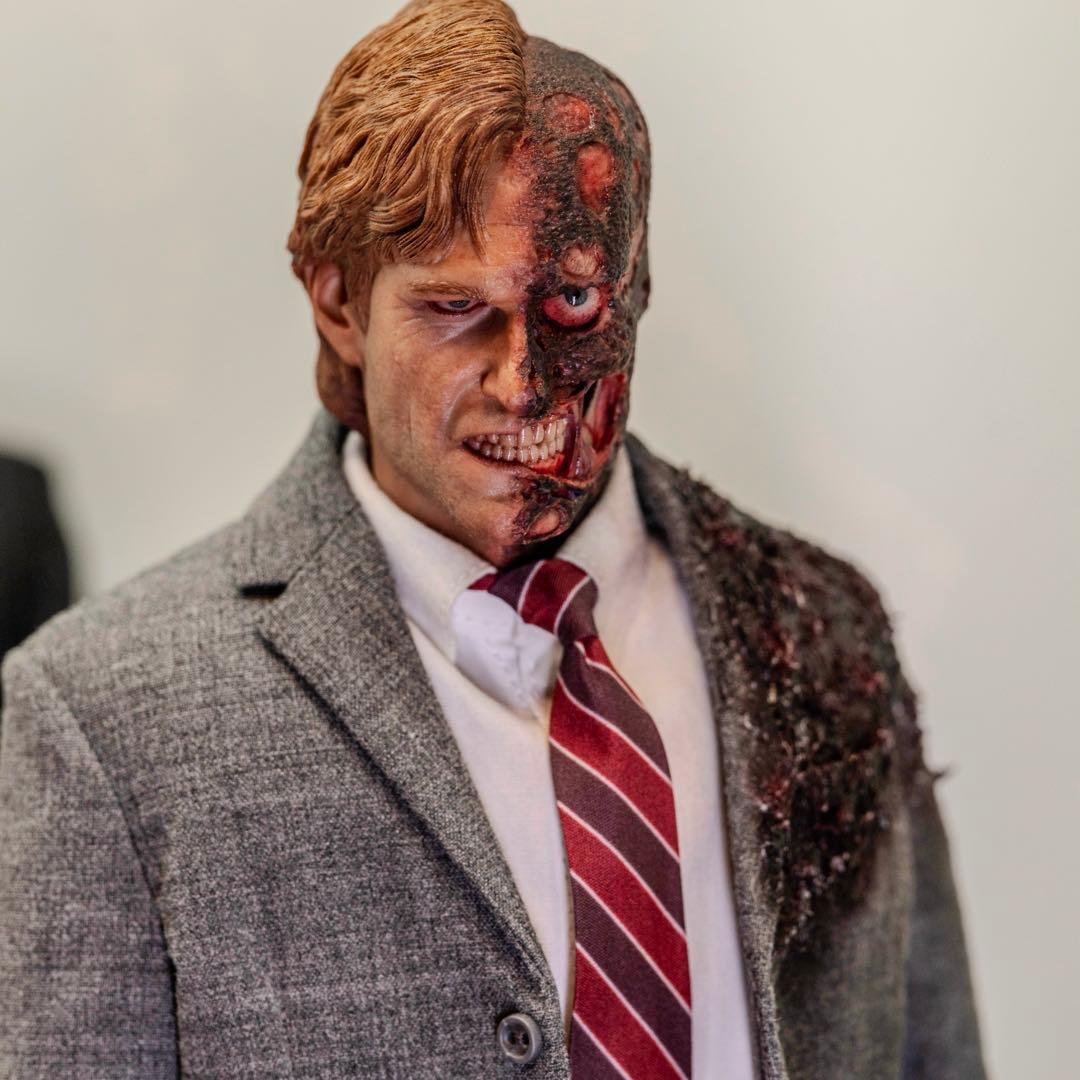 トゥーフェイス 1/6 カスタムフィギュア ホットトイズ系 ダークナイト