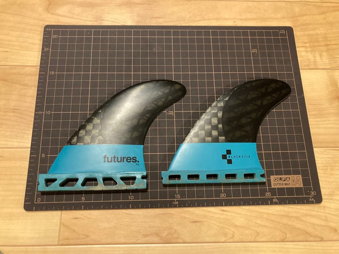 Blackstix 3.0 F4 -v2 FUTURES 5フィン　Sサイズ