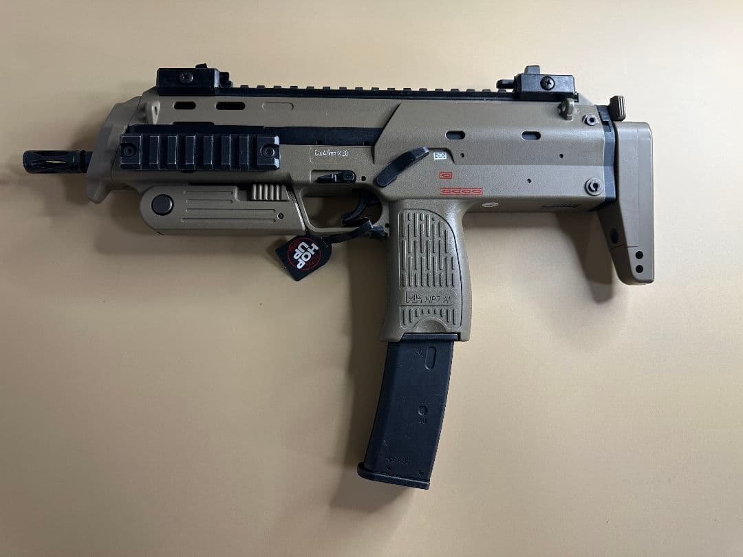 【年末セール/美品】MP7A1 ガスブローバックエアガン タンカラー