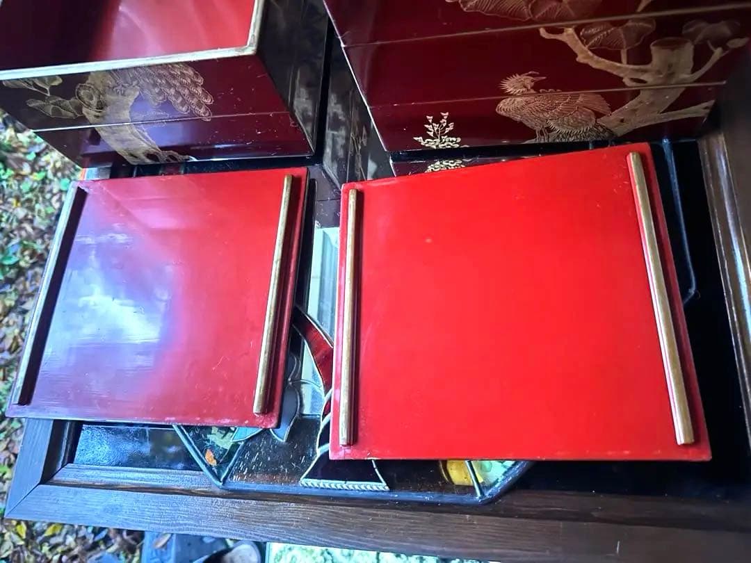 お年玉価格 ‼️JAPAN時代溜塗沈金　桐花鳳凰に松　鳳凰　五段重箱二枚蓋木箱入