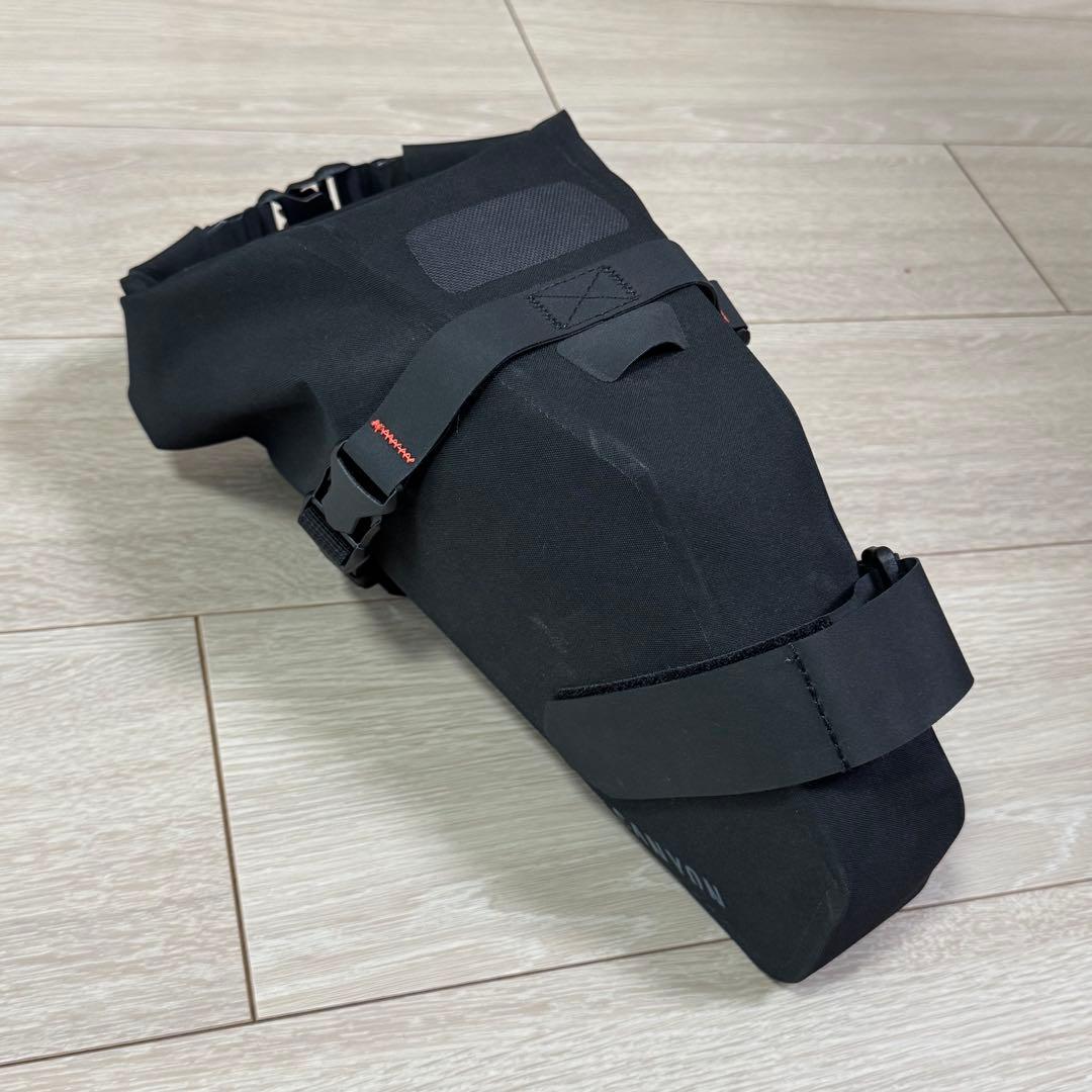 APIDURA x CANYON サドルバッグ5L