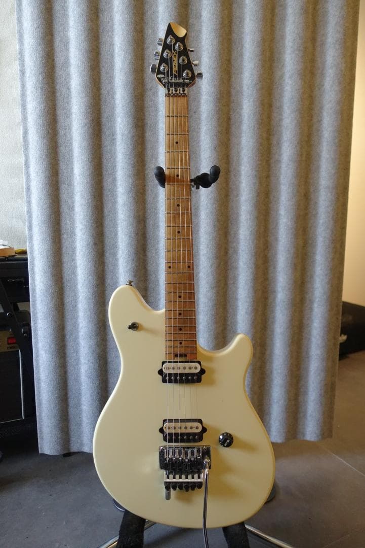 PEAVEY EVH WOLFGANG SPECIAL USA製　アイボリー