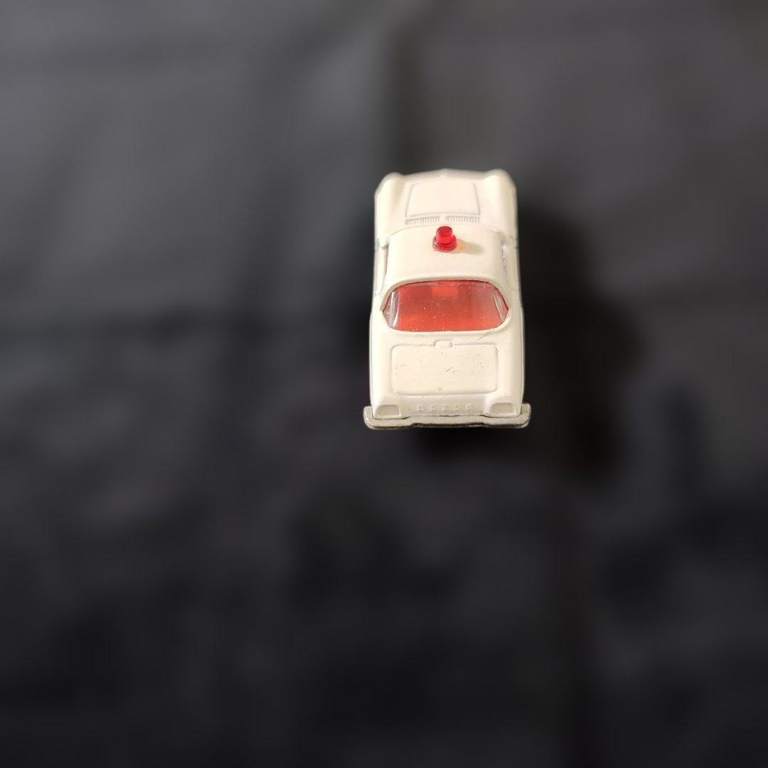 トミカ パトカー 1/60 箱付き