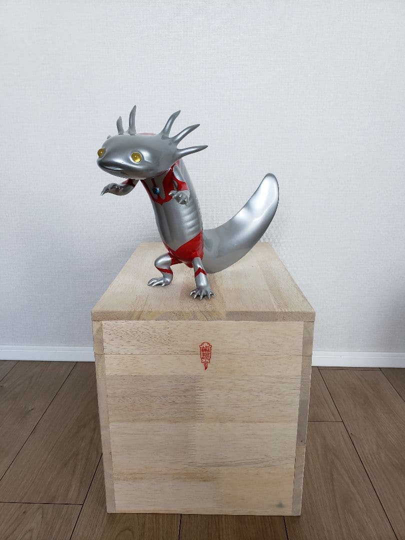 ウルトラマン　井上祐起　salamander　[HERO]