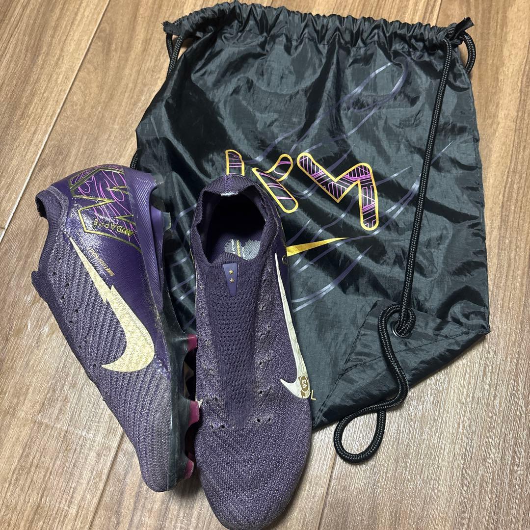 KM マーキューリアル　25.5