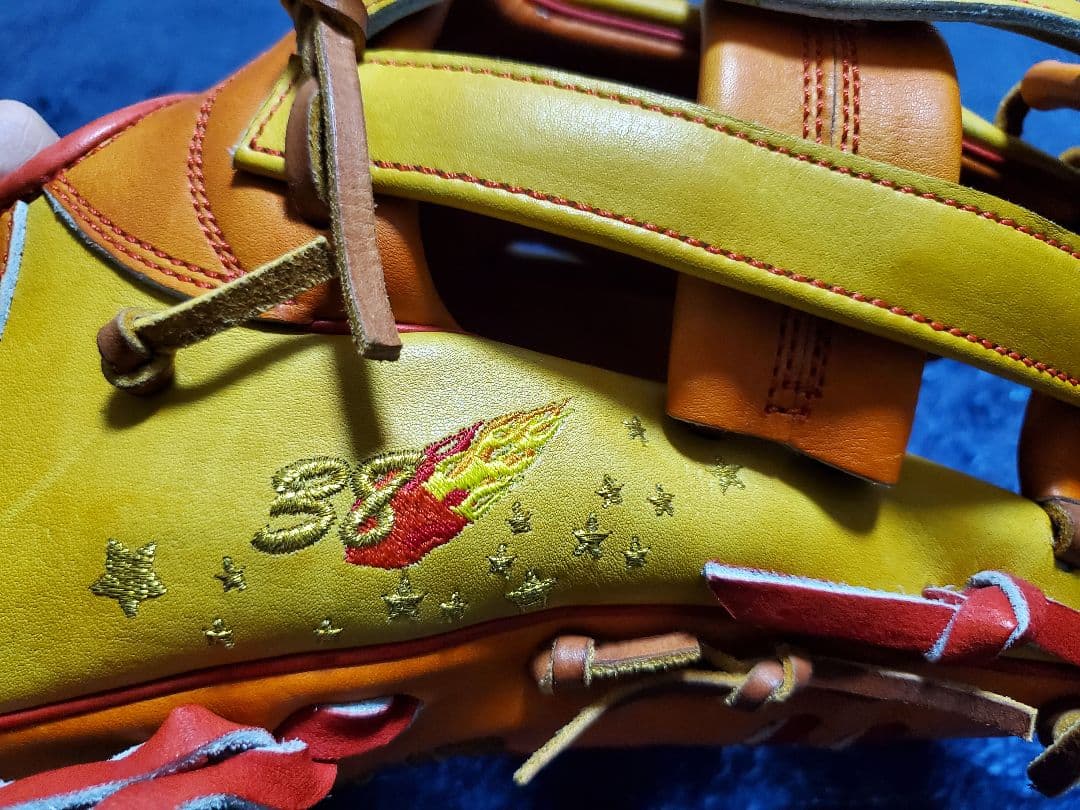 【～2/10】限定出品 ジャイアンツ 岡本和真 選手 支給品 実使用 グローブ