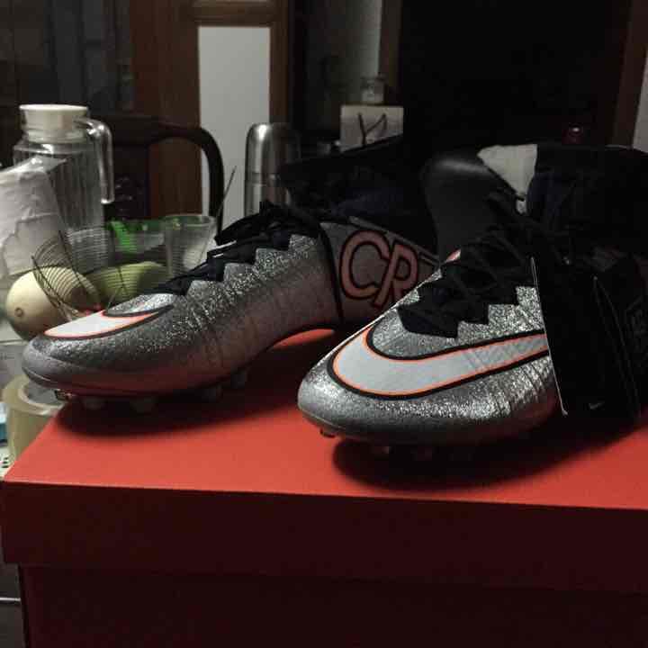 nike マーキュリアルヴェイパー AG モデル 人工芝対応