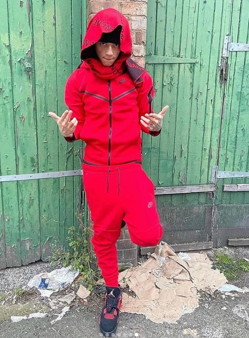 central cee愛用 NIKE テックフリース セットアップS レッド