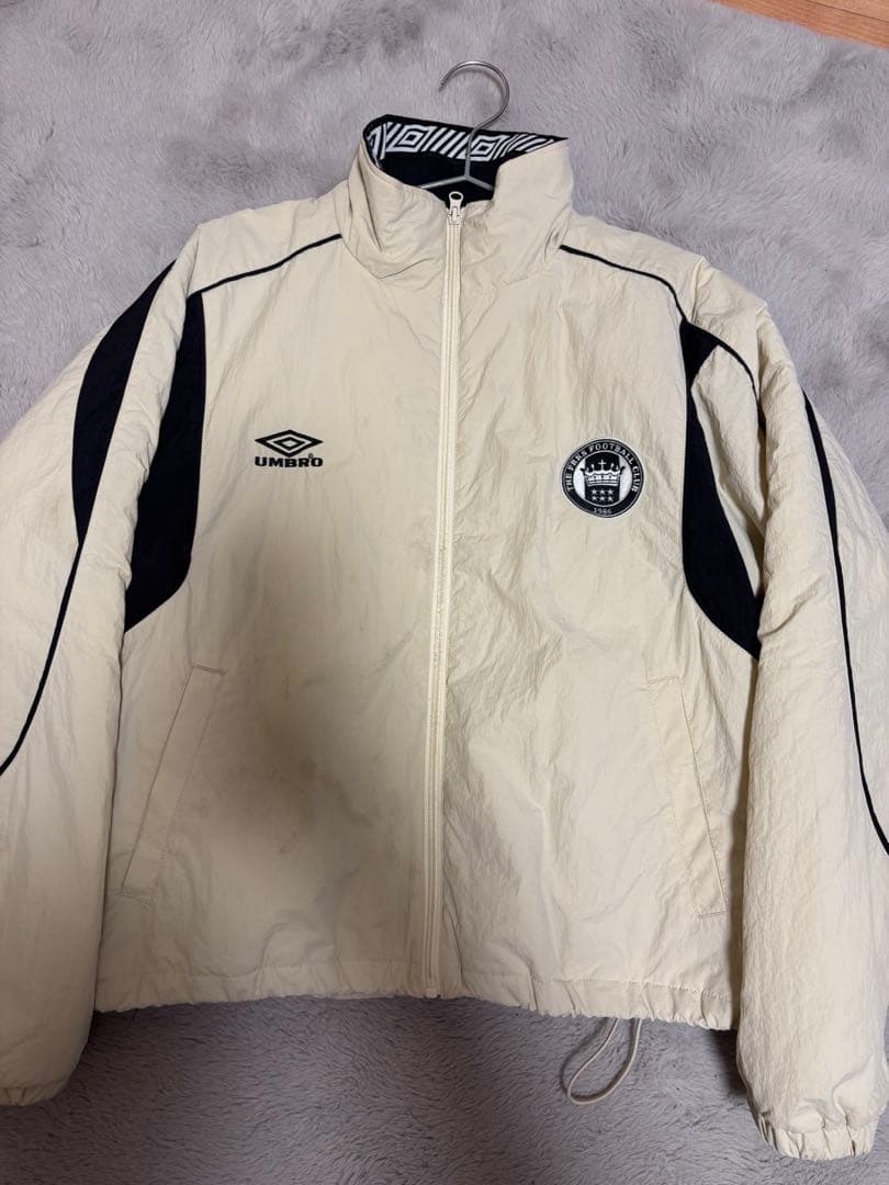 umbroナイロントラックジャケット サッカー アウター ジャージ