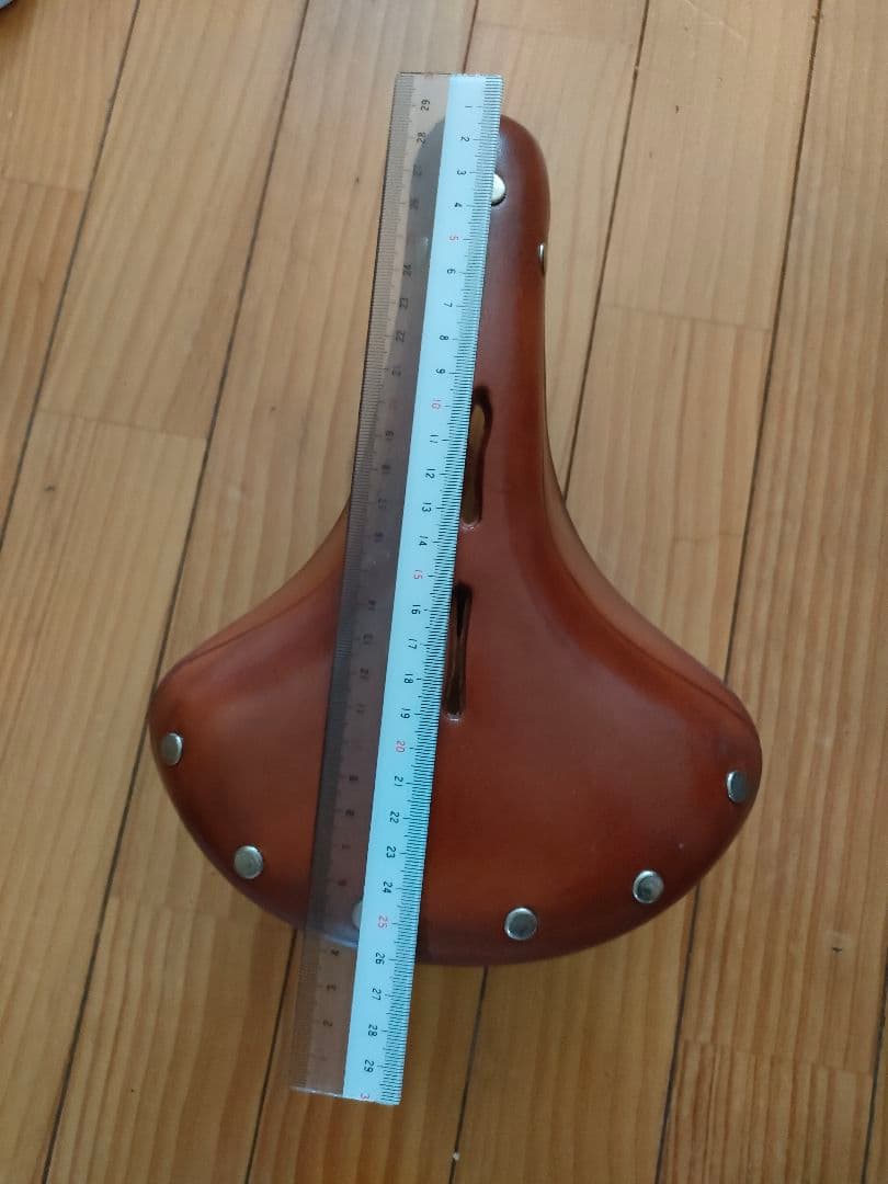 ブラウンレザーサドル スプリング付き