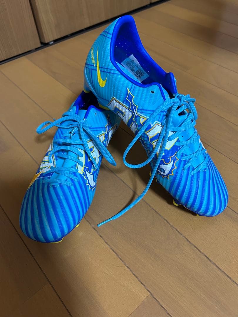 新品☆Nike サッカーシューズ