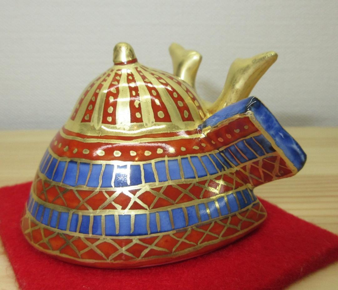 送料込【逢絢亭・新品】茶道具 蓋置 京焼 金襴手 兜の形 平安昭阿弥 共箱入り