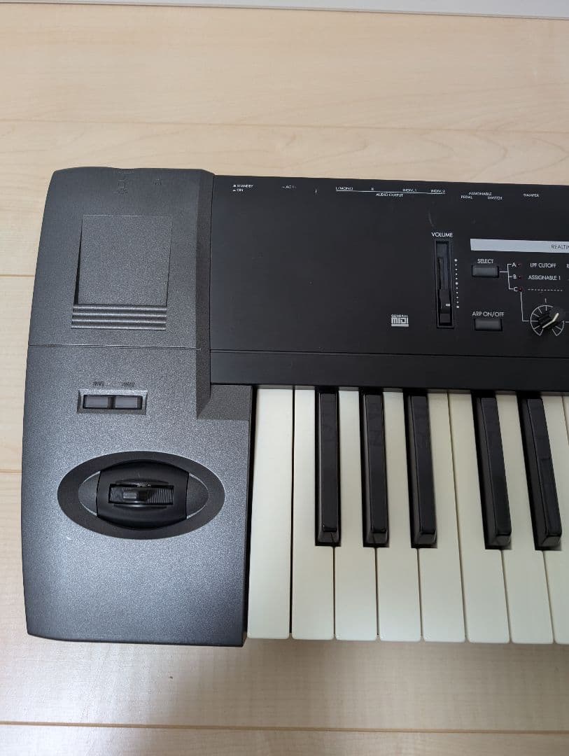 【動作確認済】コルグ　KORG TR76 シンセサイザー