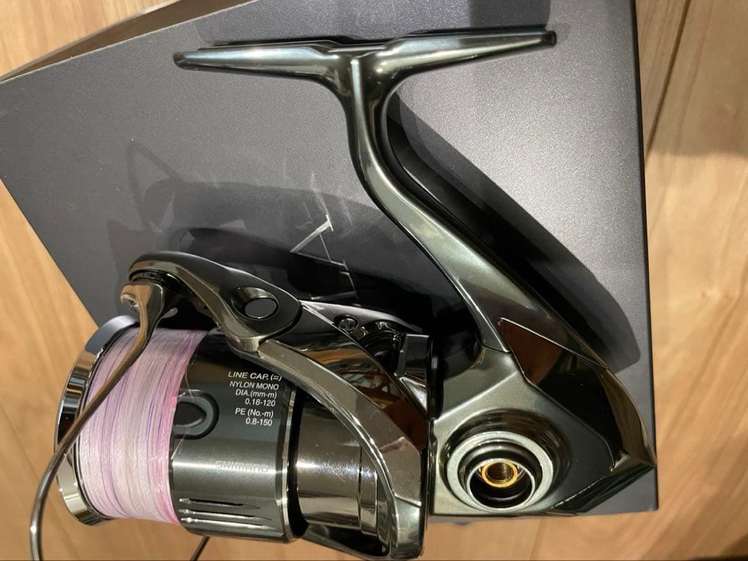 22ステラ　C3000SDH シマノ　今年10月4日購入　極美品　最終値下げ