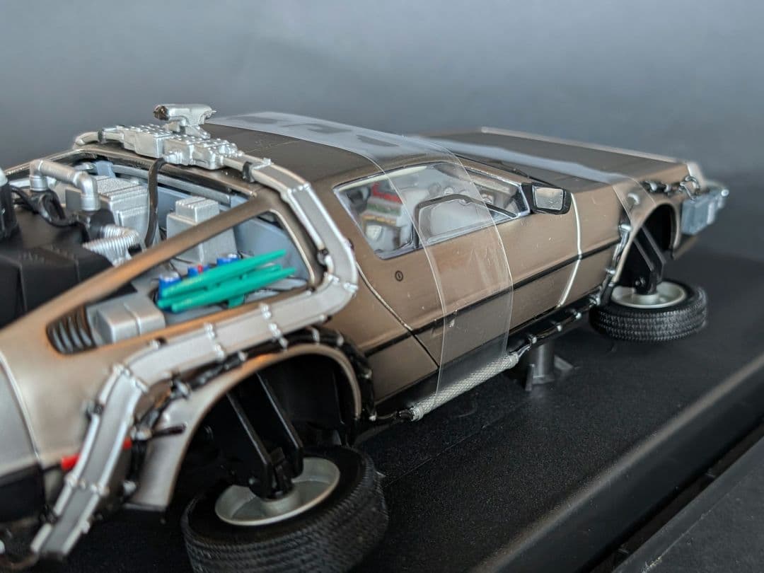 SunStar 1/18 バック・トゥ・ザ・フューチャー パート2 デロリアン