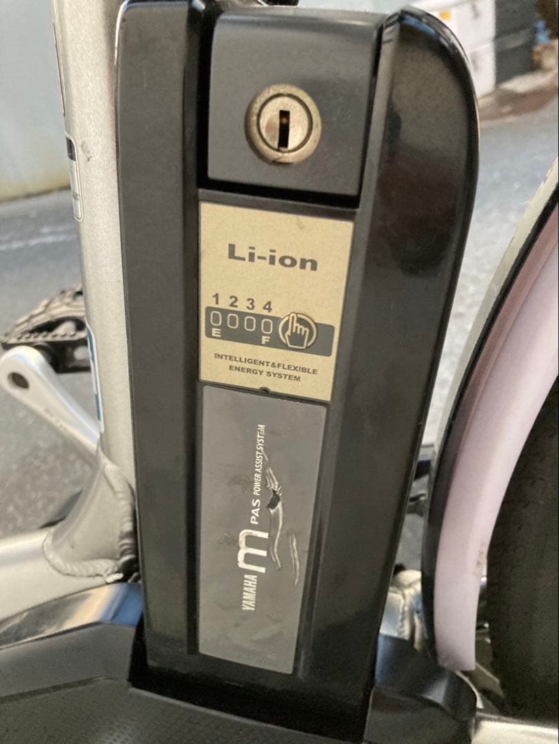 1687 新品バッテリー、スペアキー、後ろカゴ