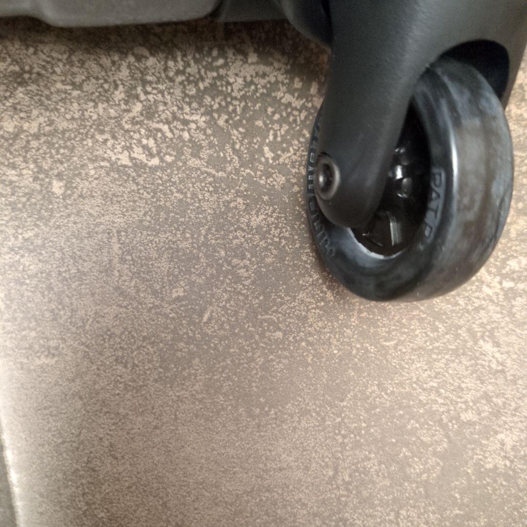 Samsonite シルバースーツケース72×50、厚み約28㌢