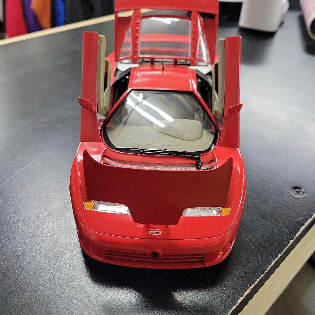 美品　ブガッティ　モデルカー 1/24 スケール