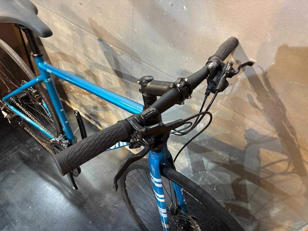 E15 クロスバイク Bianchi ROMA3 油圧式ディスク 500mm