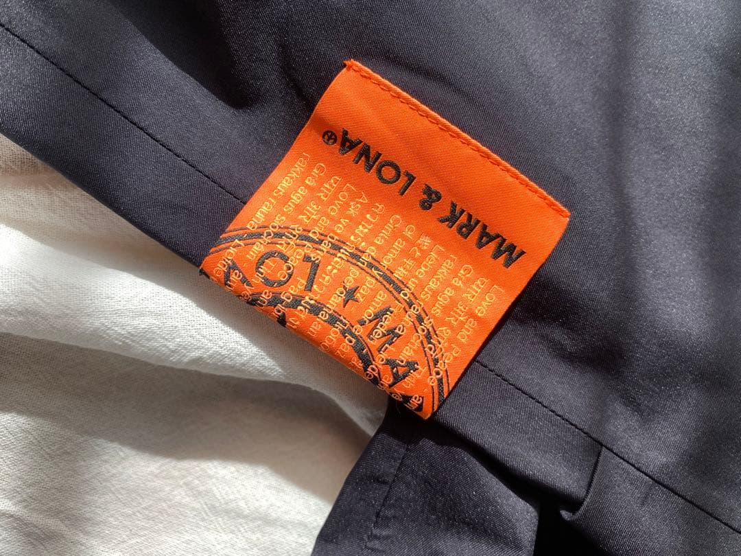 マークアンドロナ　komatsu レインウェア ブラック/レッド