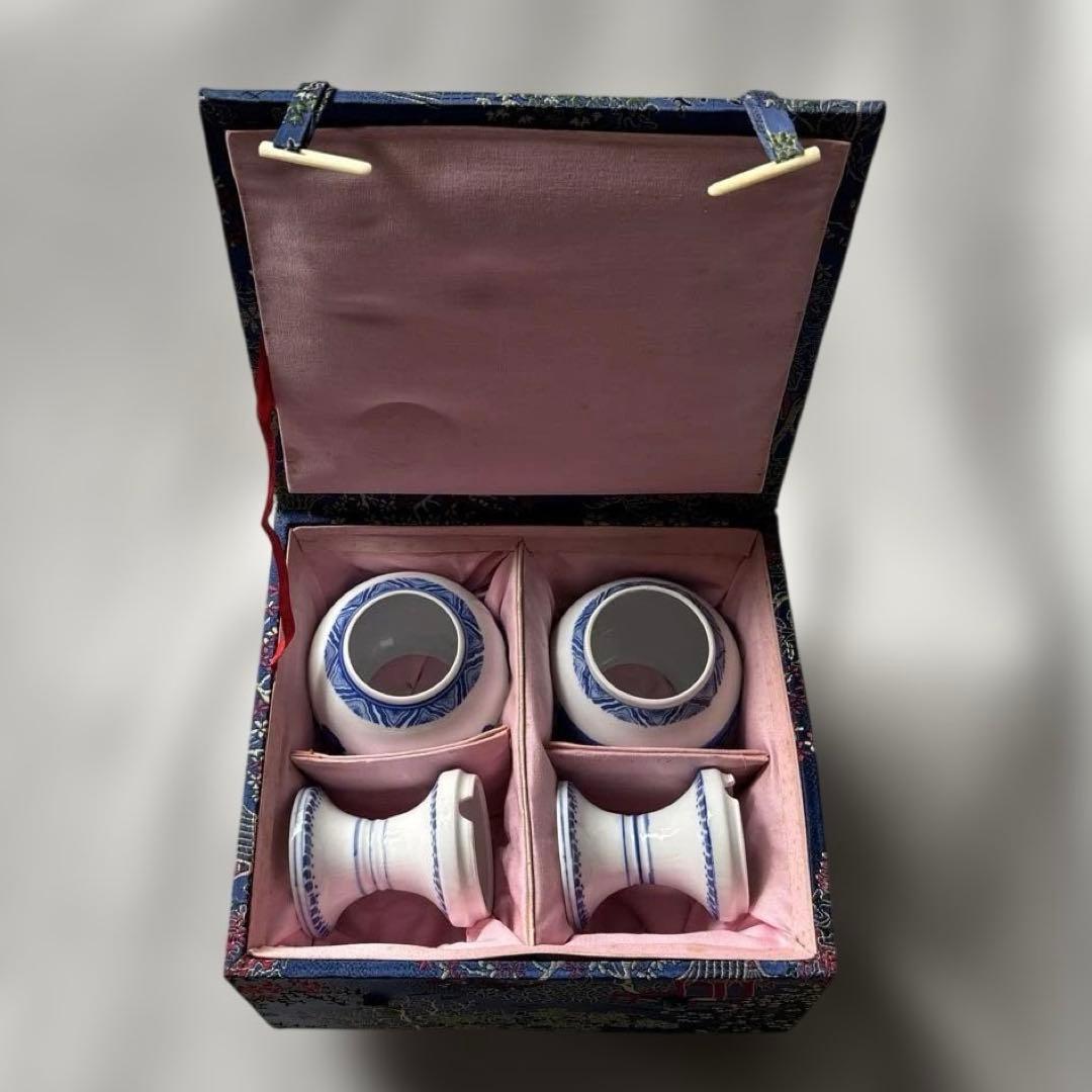 中国美術 内絵 飾り壺 2客セット 台座付 ぼんぼり風　染付 磁器 布貼箱