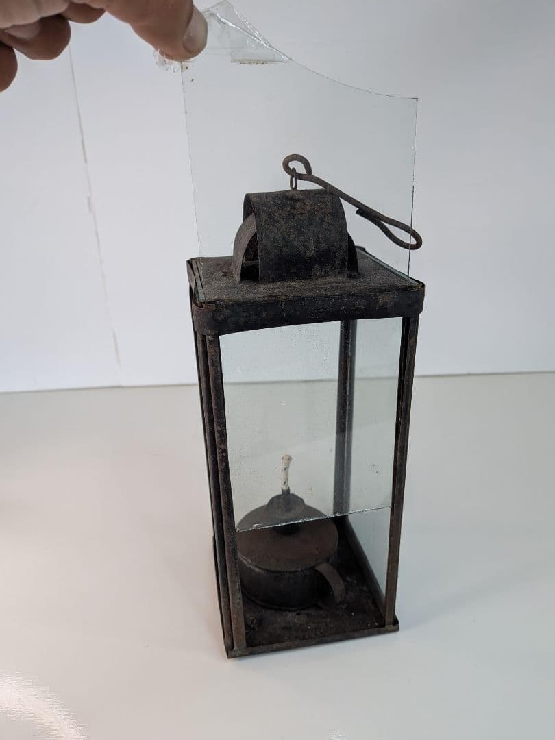【 ヴィンテージ 】 オイルランタン／ガラスケース／吊り下げランプ