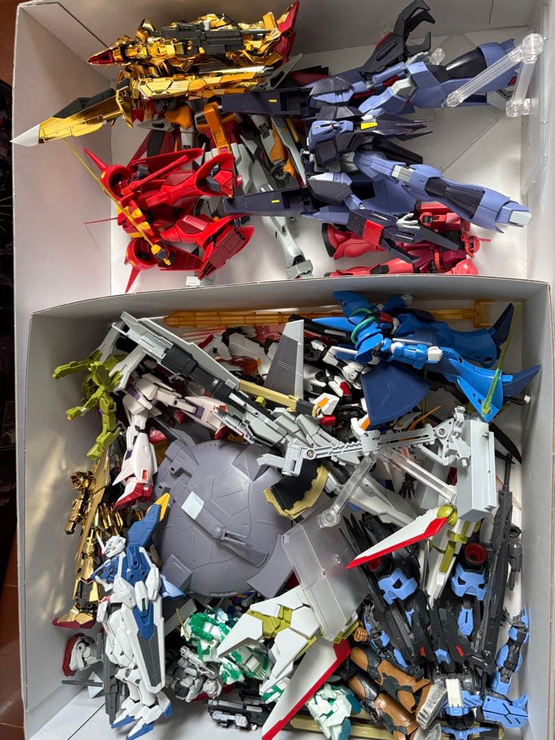 [値下げ交渉可能]ガンプラ 大量まとめ売り 約40体以上サザビー Hi-ν 他